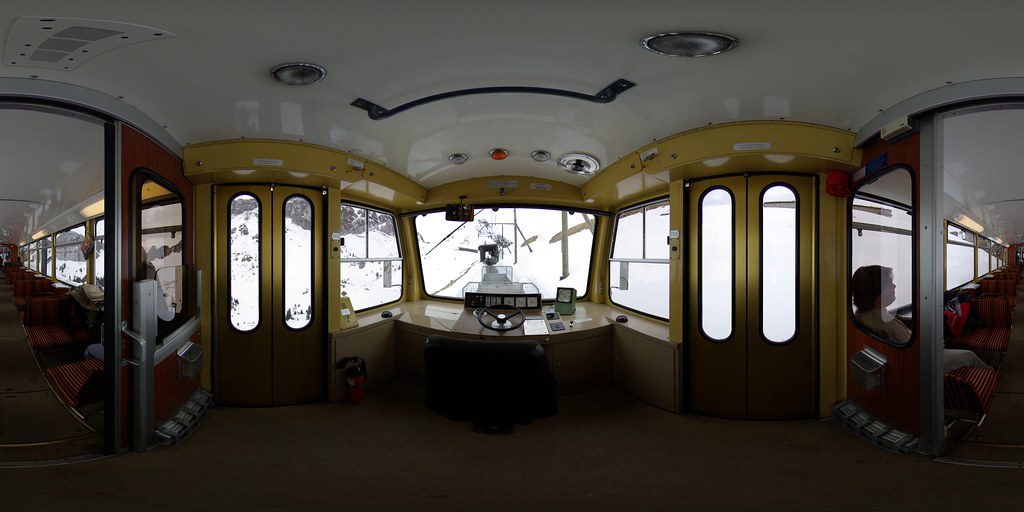 Naye Daur Ki Rajneeti Mein Khel